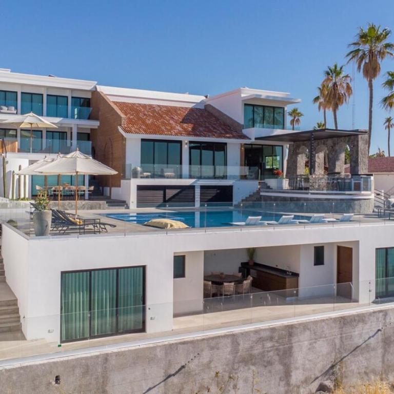 10 Bdrm Oceanfront Villa with panoramic views - Villa - 10