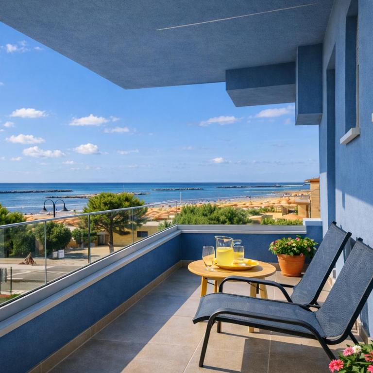 Frontemare Appartamenti e Camere ELISABETTA - Monolocale con Vista Mare - 1