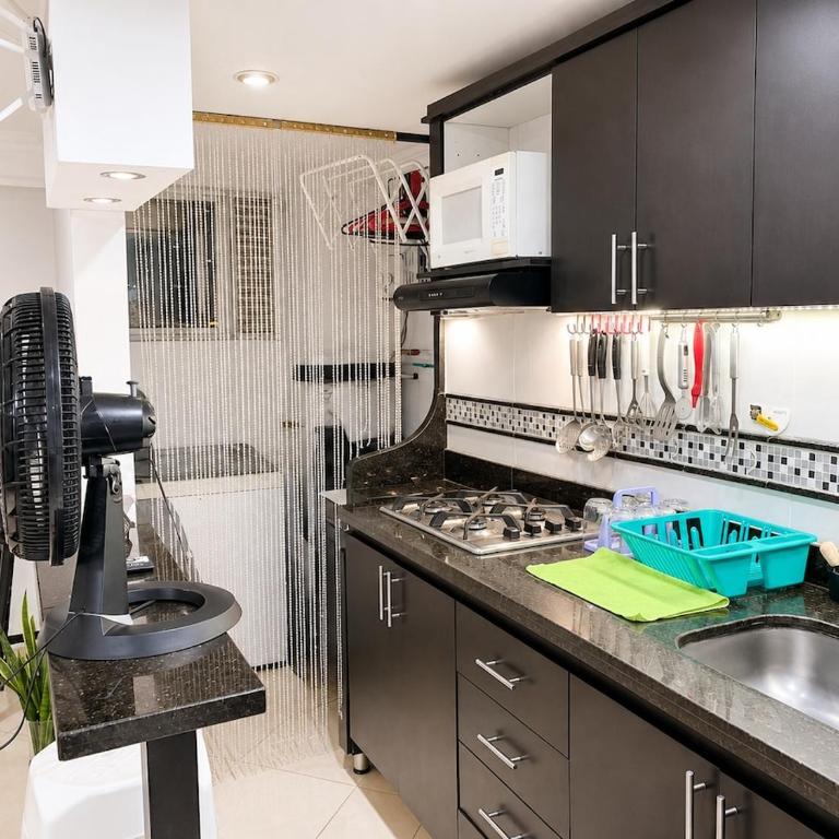 Studio Apartment Bello Mall Fabricato - Apartamento de 1 dormitorio - 6