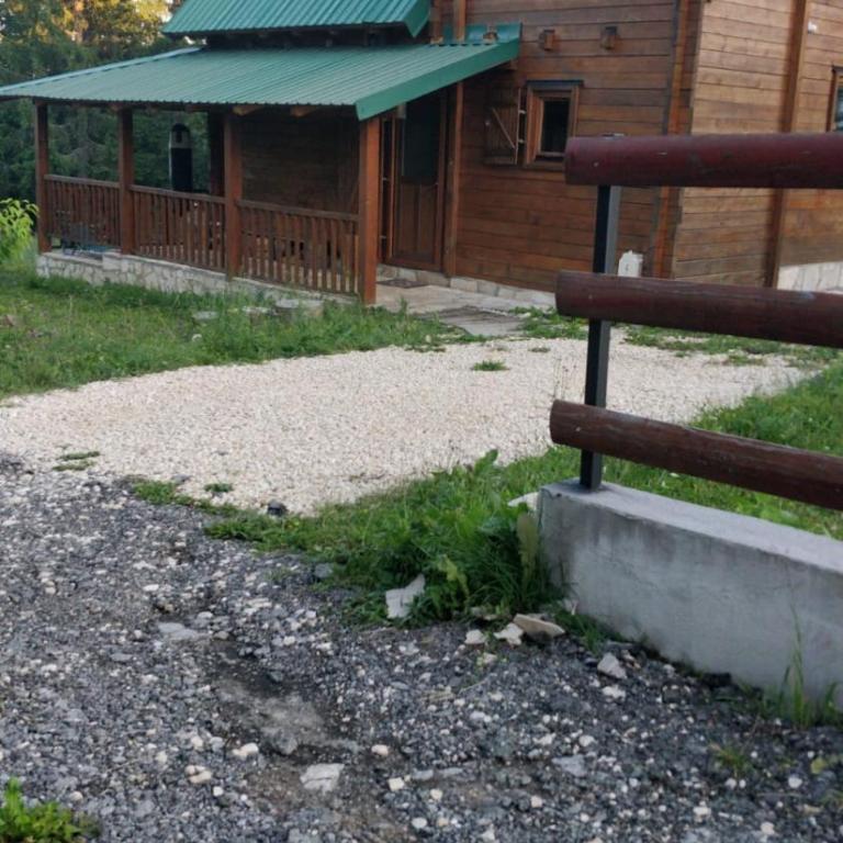 Vila Bianka Žabljak Vikendica u selu Uskoci - Kuća sa 2 Spavaće Sobe - 2