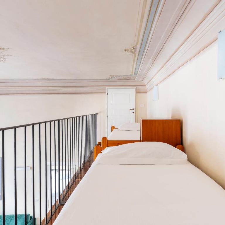 Contemporary Elegance in a Renaissance Palazzo - Two-Bedroom Apartment - 14
