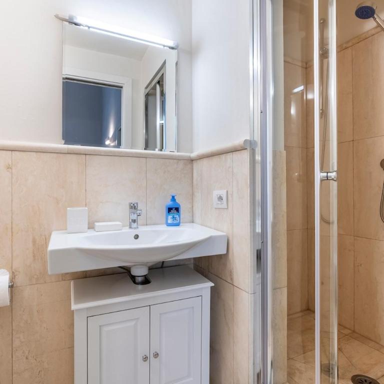 Contemporary Elegance in a Renaissance Palazzo - Two-Bedroom Apartment - 31