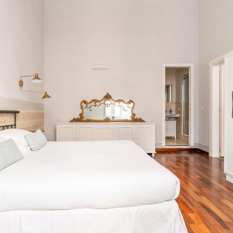 Contemporary Elegance in a Renaissance Palazzo - Two-Bedroom Apartment - 34