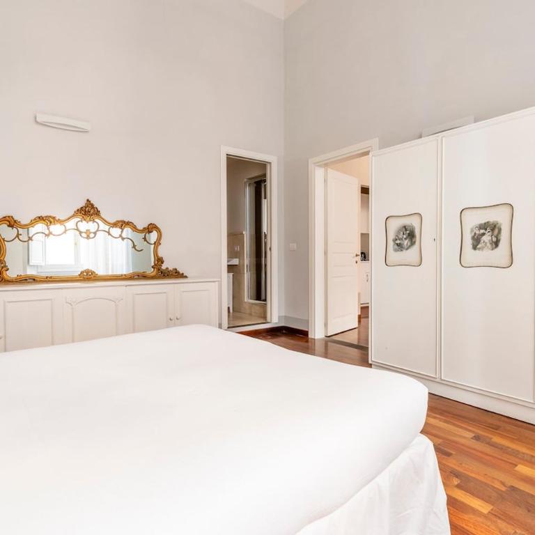 Contemporary Elegance in a Renaissance Palazzo - Two-Bedroom Apartment - 40