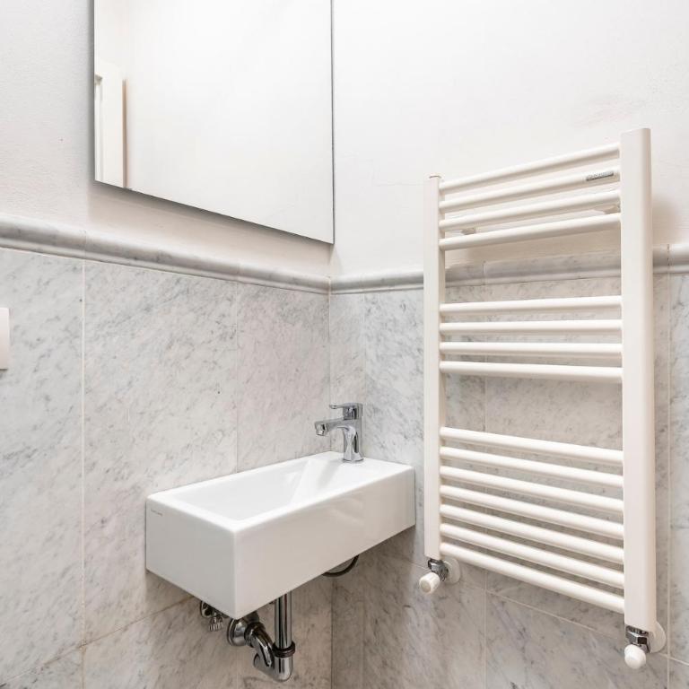 Contemporary Elegance in a Renaissance Palazzo - Two-Bedroom Apartment - 42