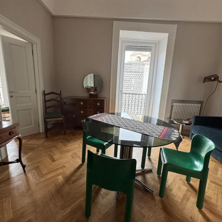 Trilocale SantaChiara apartments luxury and View - Appartamento con 2 Camere da Letto - 1