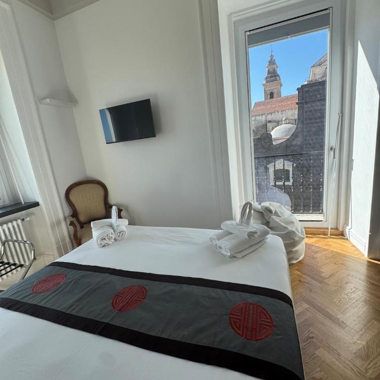Trilocale SantaChiara apartments luxury and View - Appartamento con 2 Camere da Letto - 20