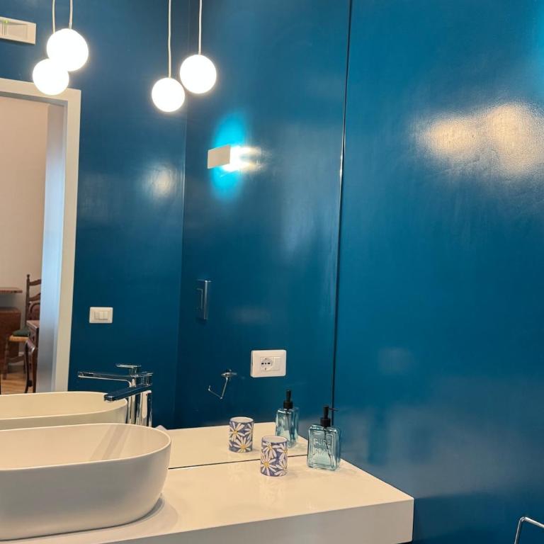 Trilocale SantaChiara apartments luxury and View - Appartamento con 2 Camere da Letto - 32