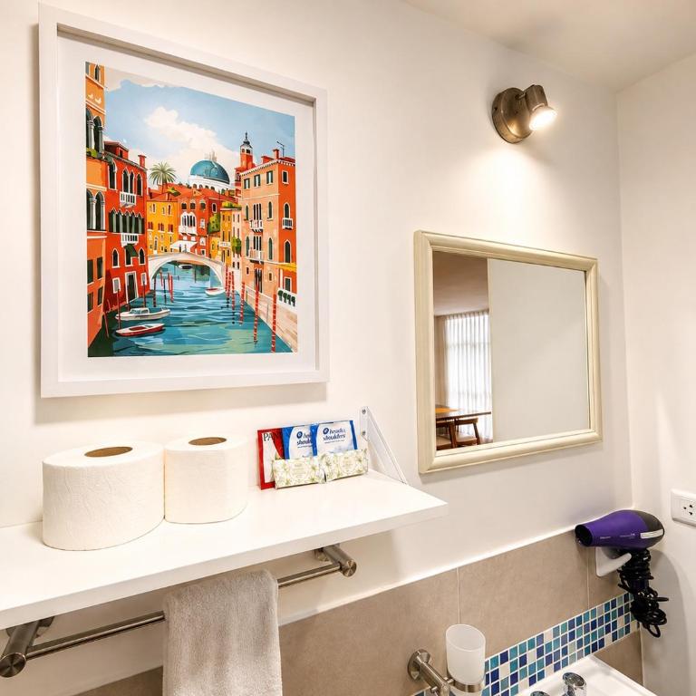 Private apartment in the historic center of Lima 3BR&2BA - Three-Bedroom Apartment - 15