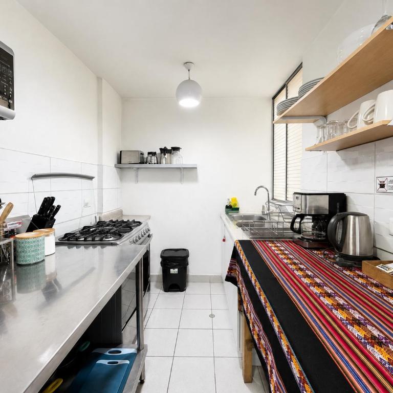Private apartment in the historic center of Lima 3BR&2BA - Three-Bedroom Apartment - 23