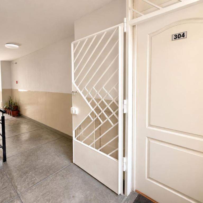 Private apartment in the historic center of Lima 3BR&2BA - Three-Bedroom Apartment - 33