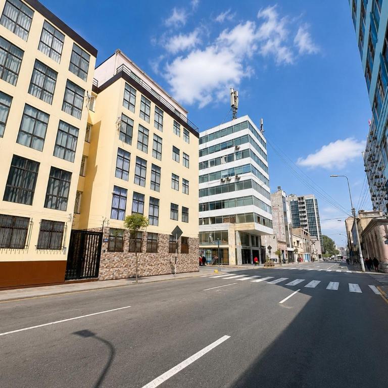 Private apartment in the historic center of Lima 3BR&2BA - Three-Bedroom Apartment - 37