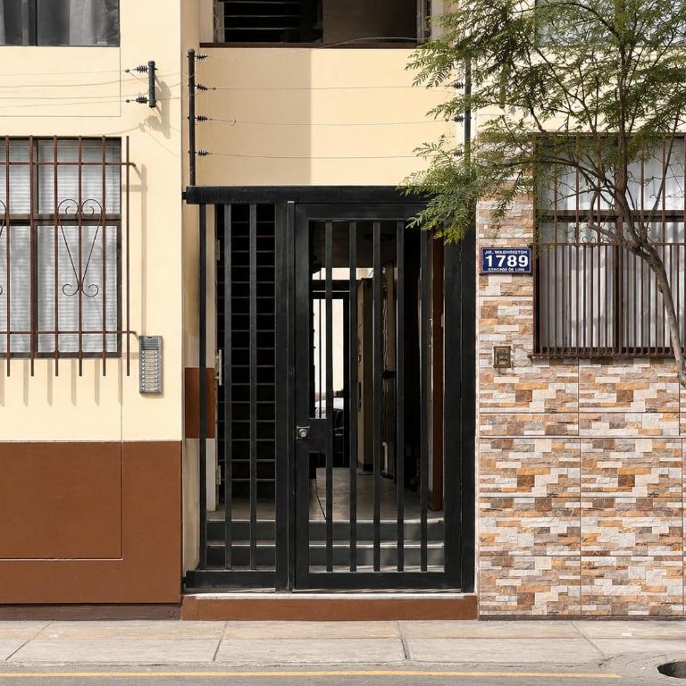 Private apartment in the historic center of Lima 3BR&2BA - Three-Bedroom Apartment - 36