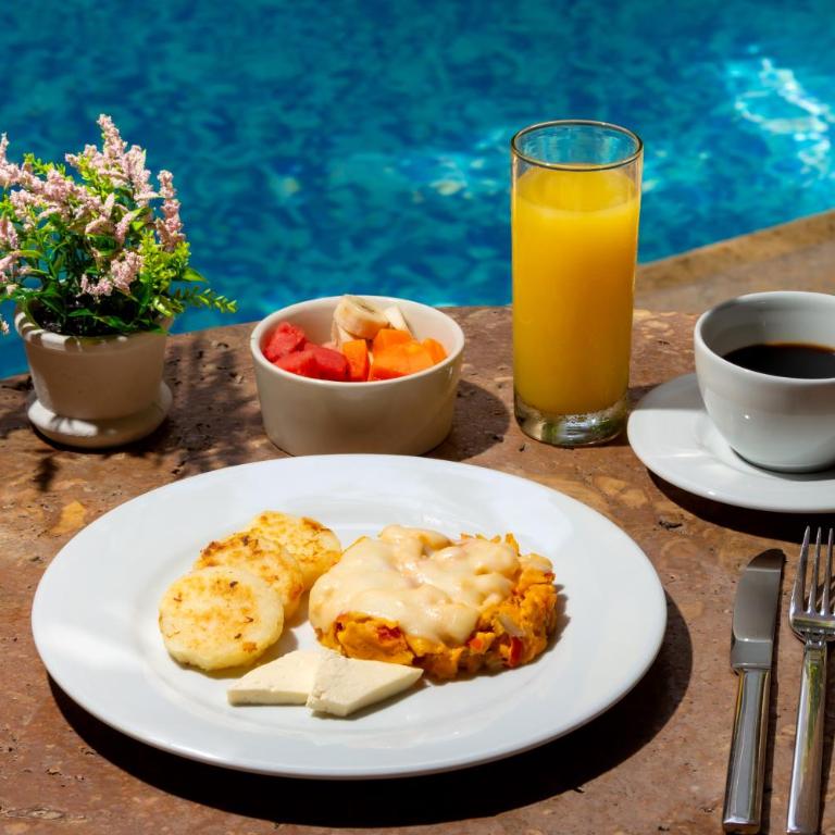 Hotel Boutique Patio Corao by GEH Suites - King Room with Balcony - 5
