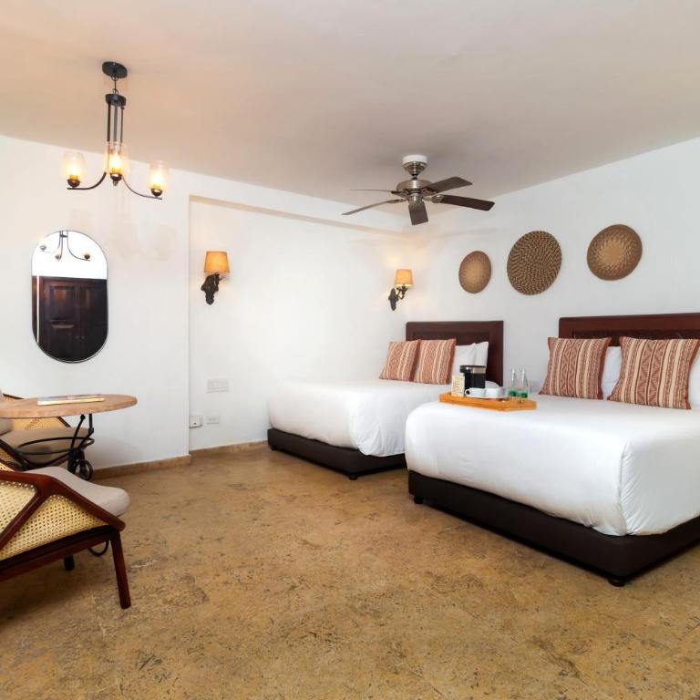Hotel Boutique Patio Corao by GEH Suites - Quadruple Room with Balcony - 1