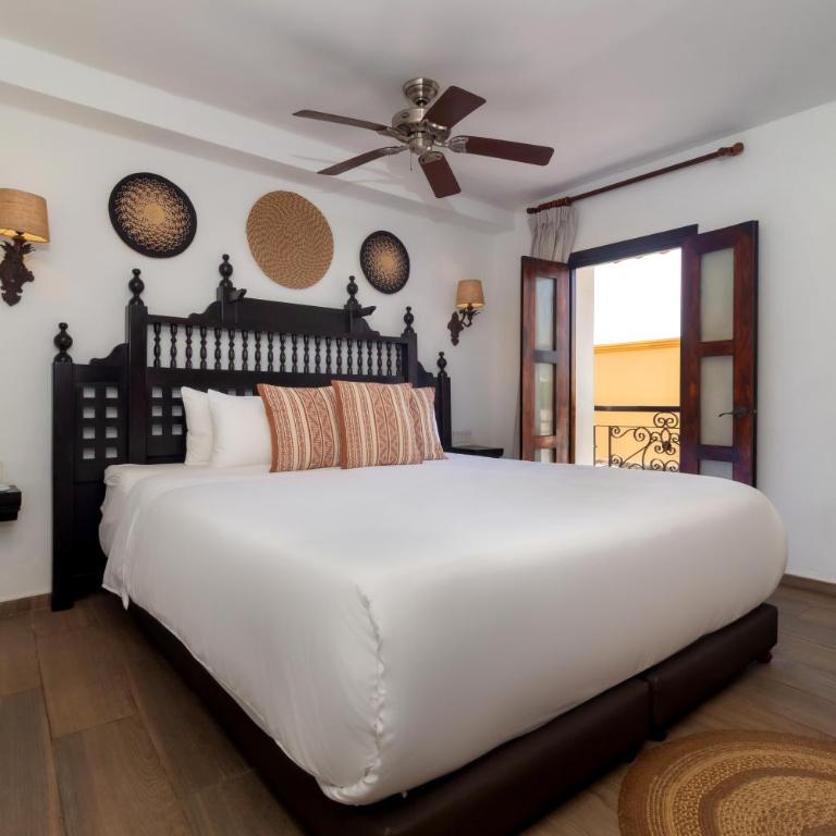 Hotel Boutique Patio Corao by GEH Suites - King Room with Balcony - 1