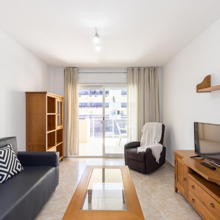 Nova Pineda Family Apartments - Apartment with Pool View - 5