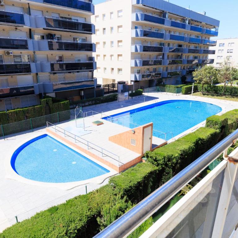 Nova Pineda Family Apartments - Apartment with Pool View - 31