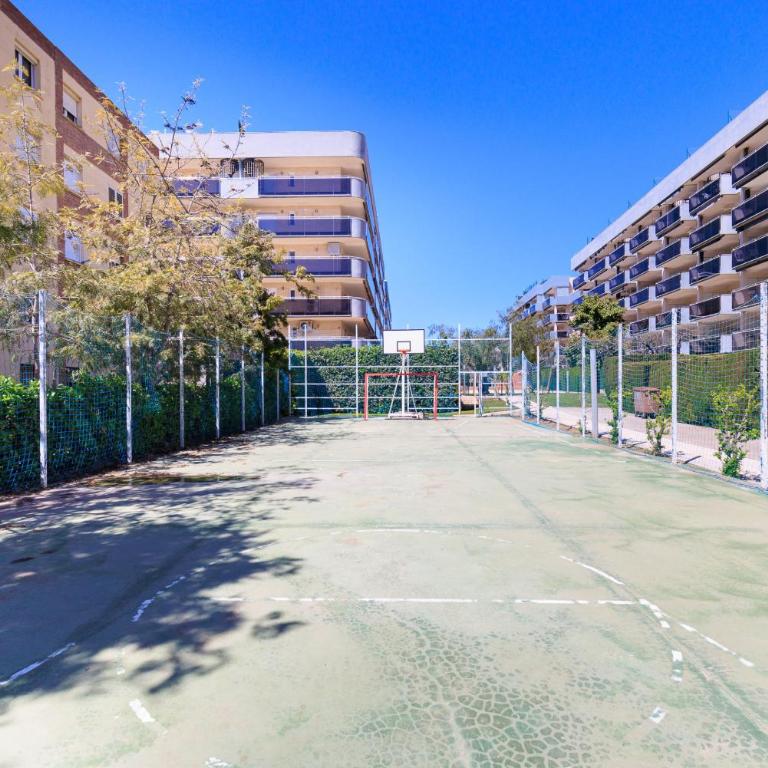 Nova Pineda Family Apartments - Apartment with Pool View - 34
