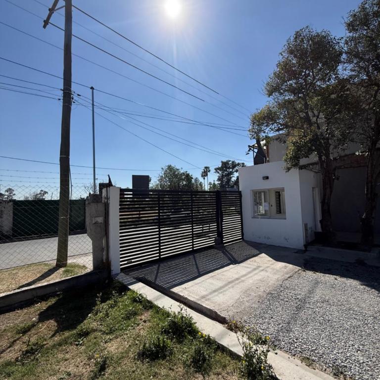 Departamento 1 Dorm Con Cochera Cerca Aeropuerto - One-Bedroom Apartment with Balcony - 14