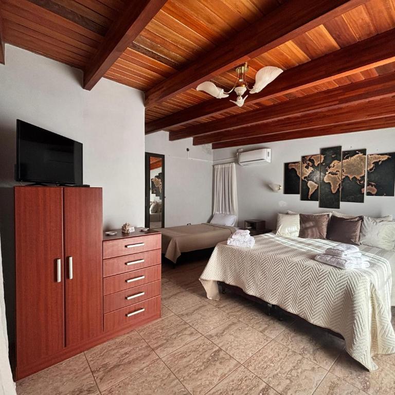 El Castillo Hotel Boutique - Habitación Familiar con vistas a la montaña - 6