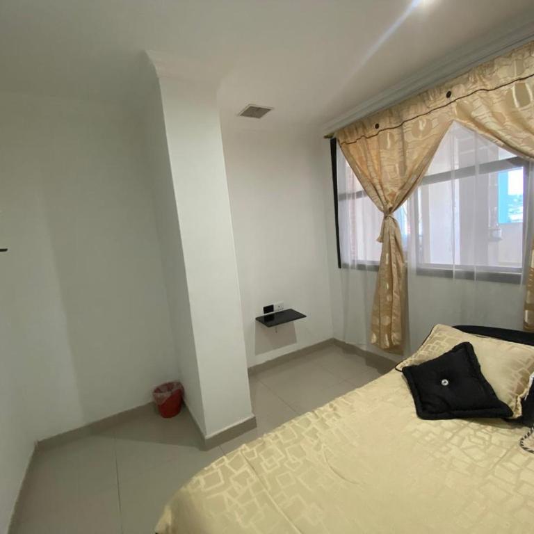 Hotel La Colina Veleña - Double Room with Private Bathroom - 2