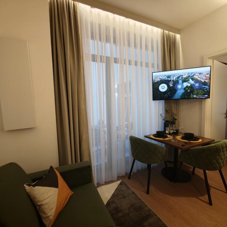 Homely Stay City Apartments - Apartment mit 1 Schlafzimmer und Terrasse - 5