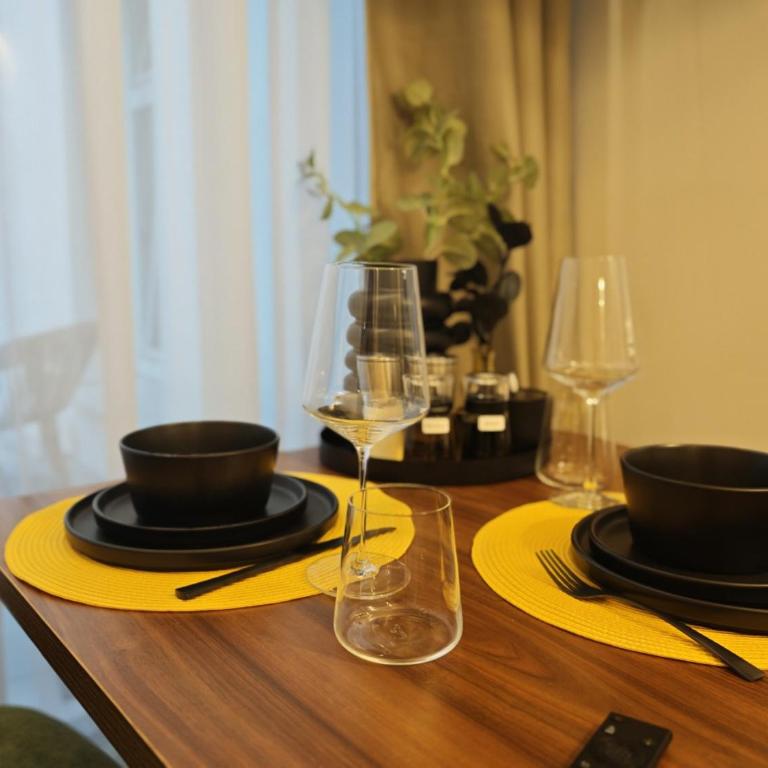 Homely Stay City Apartments - Apartment mit 1 Schlafzimmer und Terrasse - 6