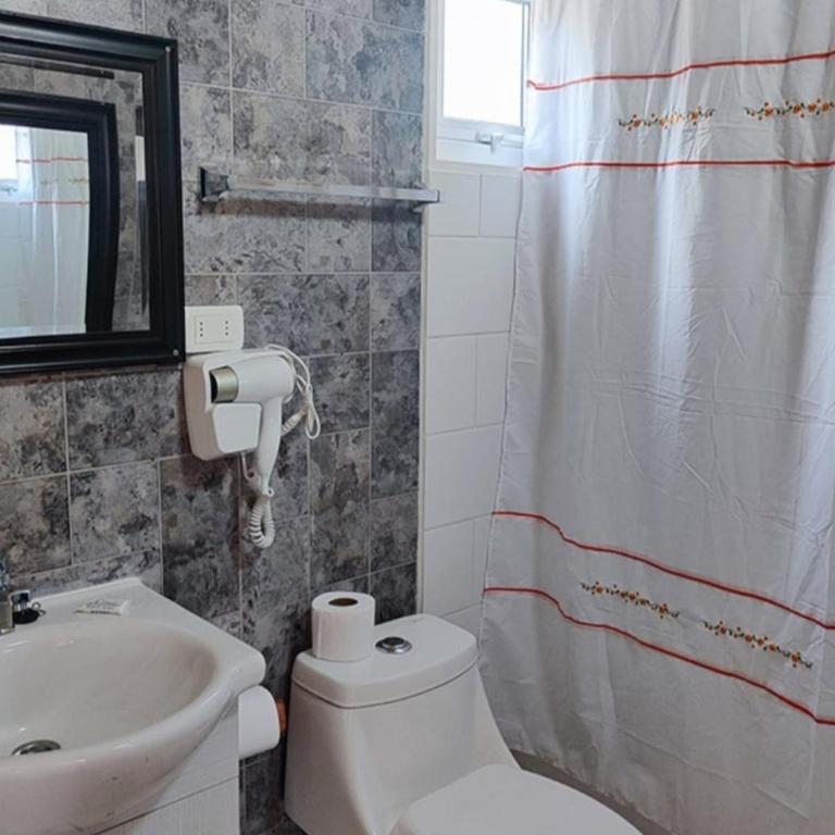 Nazareth - Three-Bedroom House - 9