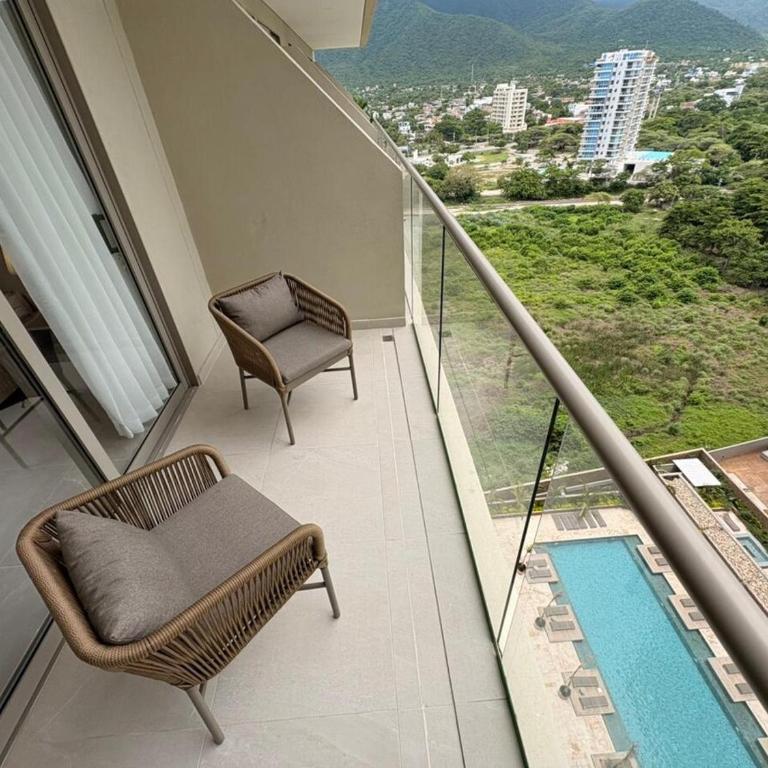 Apartamento Con Balcón y Vista a La Piscina - Apartamento de 2 dormitorios - 4