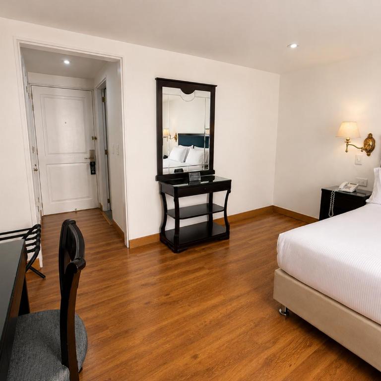 Hotel Le Manoir Bogotá - Superior Double Room - 2
