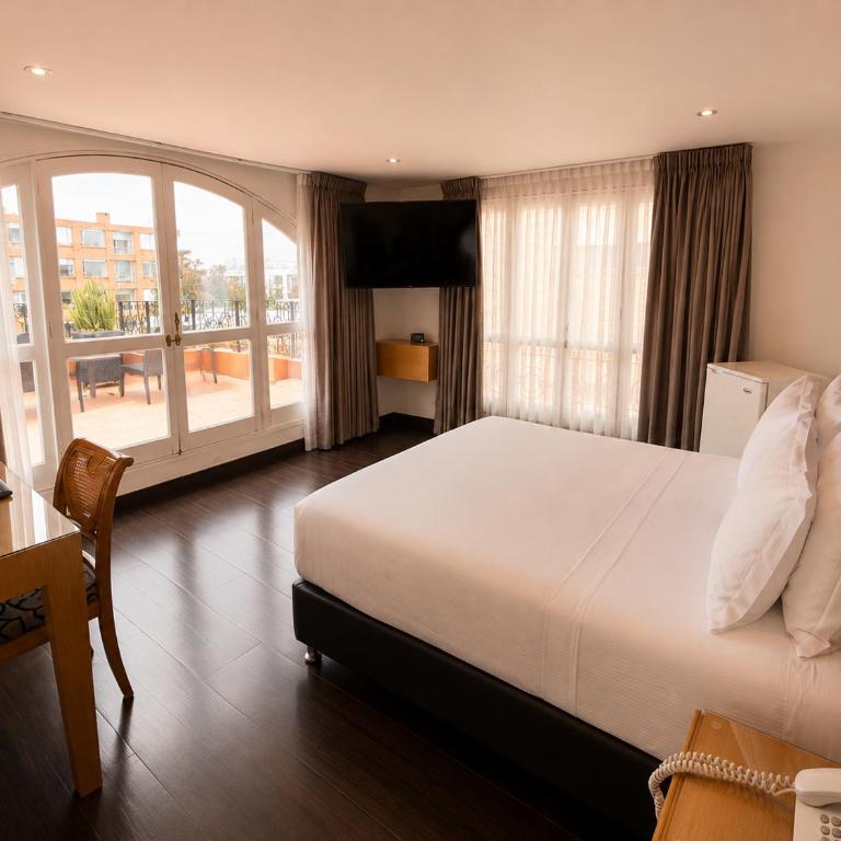 Hotel Le Manoir Bogotá - Suite with Terrace - 12