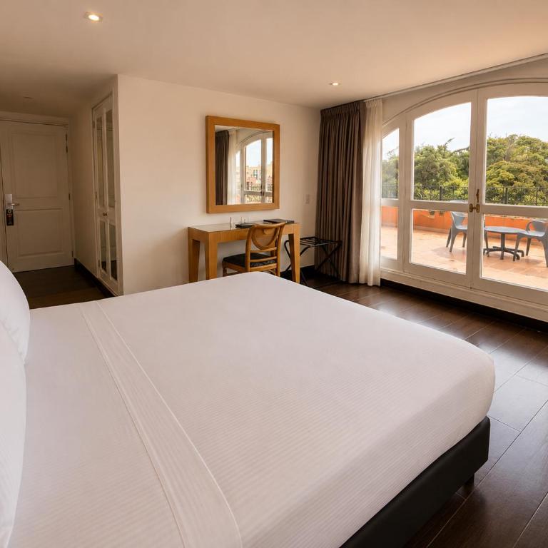 Hotel Le Manoir Bogotá - Suite with Terrace - 7