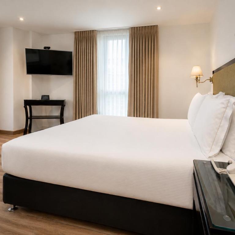 Hotel Le Manoir Bogotá - Suite with Terrace - 5