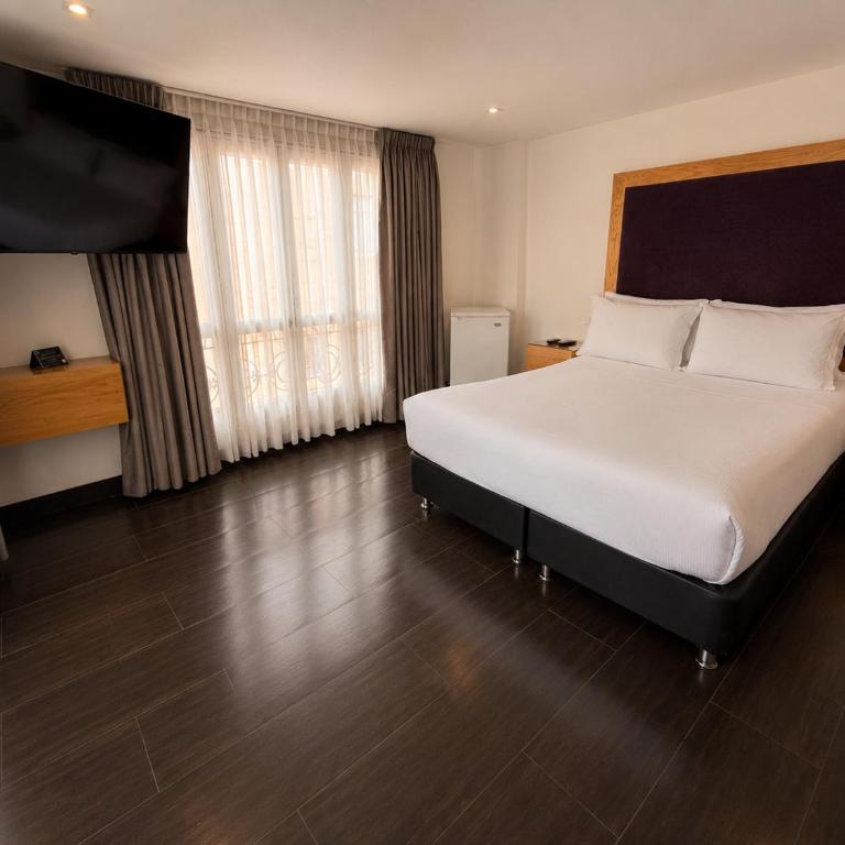 Hotel Le Manoir Bogotá - Suite with Terrace - 16