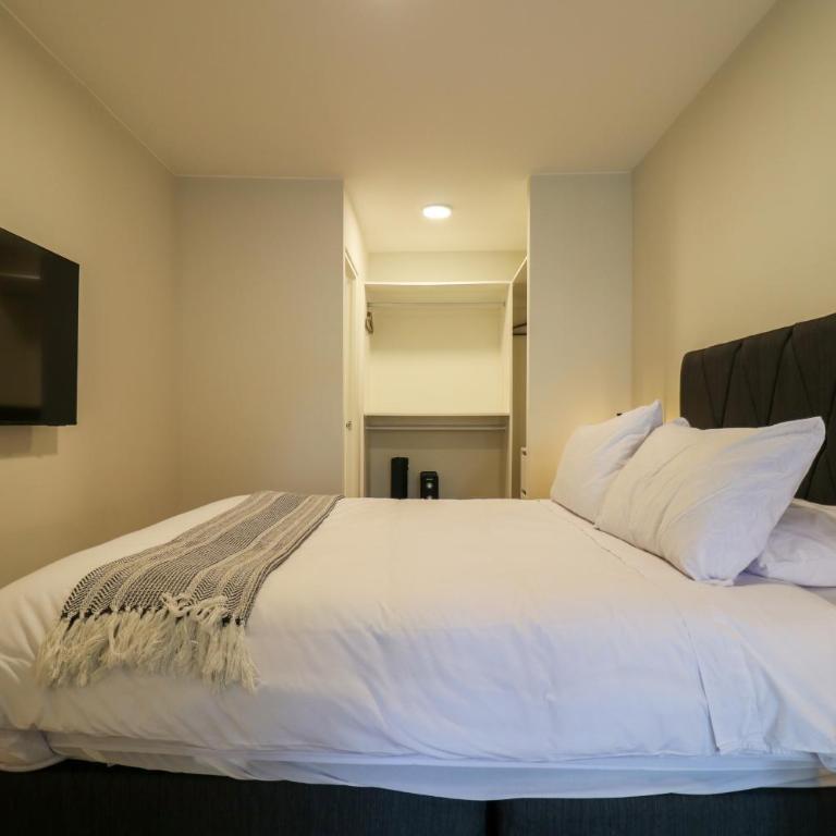 La Mar Miraflores by Wynwood House - Two-Bedroom Apartment with Balcony - 21