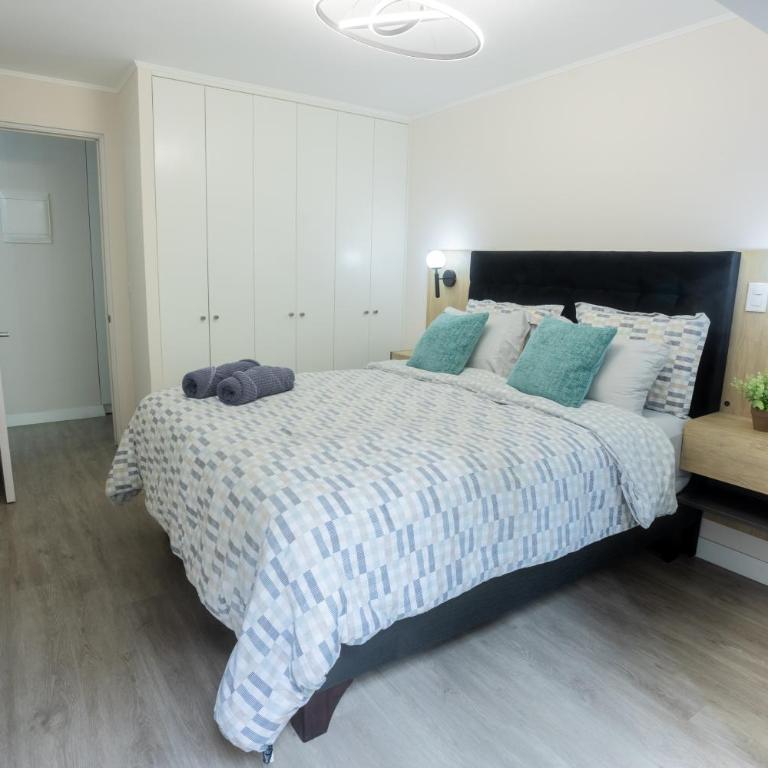 Stylish Miraflores Retreat - Patio, Pool, Garden - One-Bedroom Apartment - 48