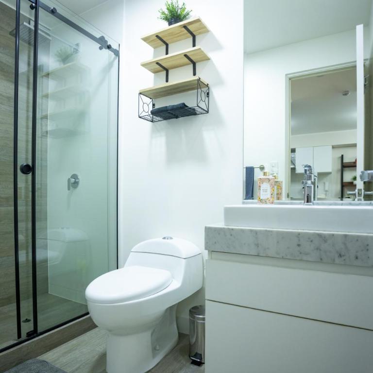 Stylish Miraflores Retreat - Patio, Pool, Garden - One-Bedroom Apartment - 61