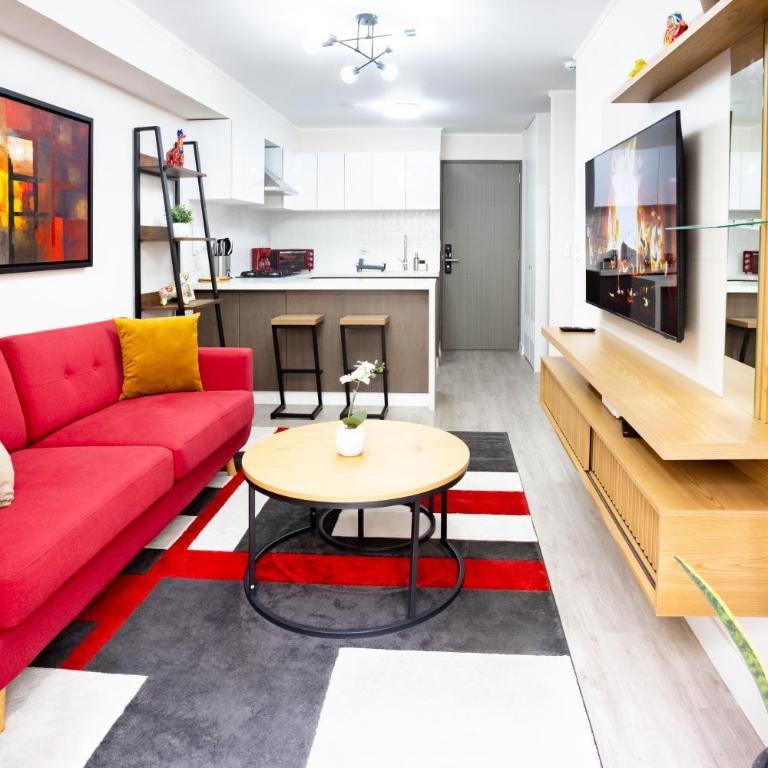 Stylish Miraflores Retreat - Patio, Pool, Garden - One-Bedroom Apartment - 18