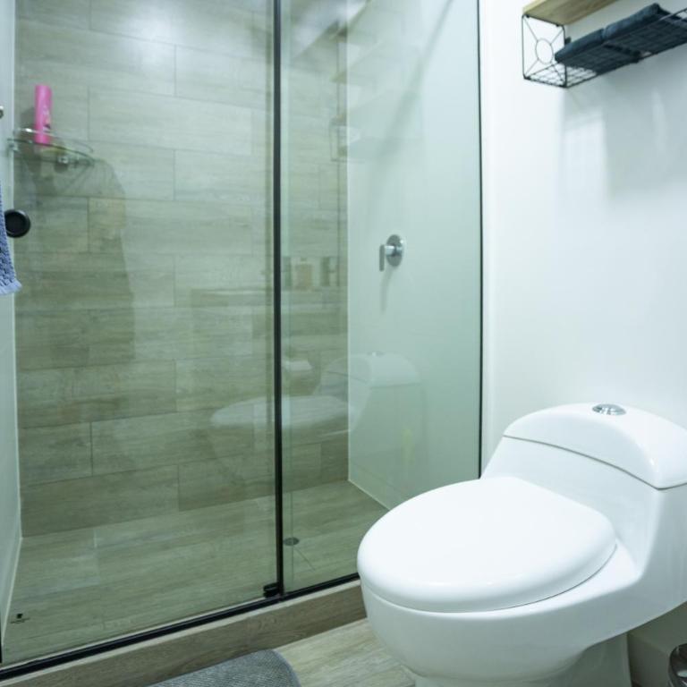 Stylish Miraflores Retreat - Patio, Pool, Garden - One-Bedroom Apartment - 62