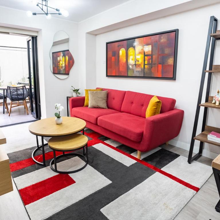 Stylish Miraflores Retreat - Patio, Pool, Garden - One-Bedroom Apartment - 24