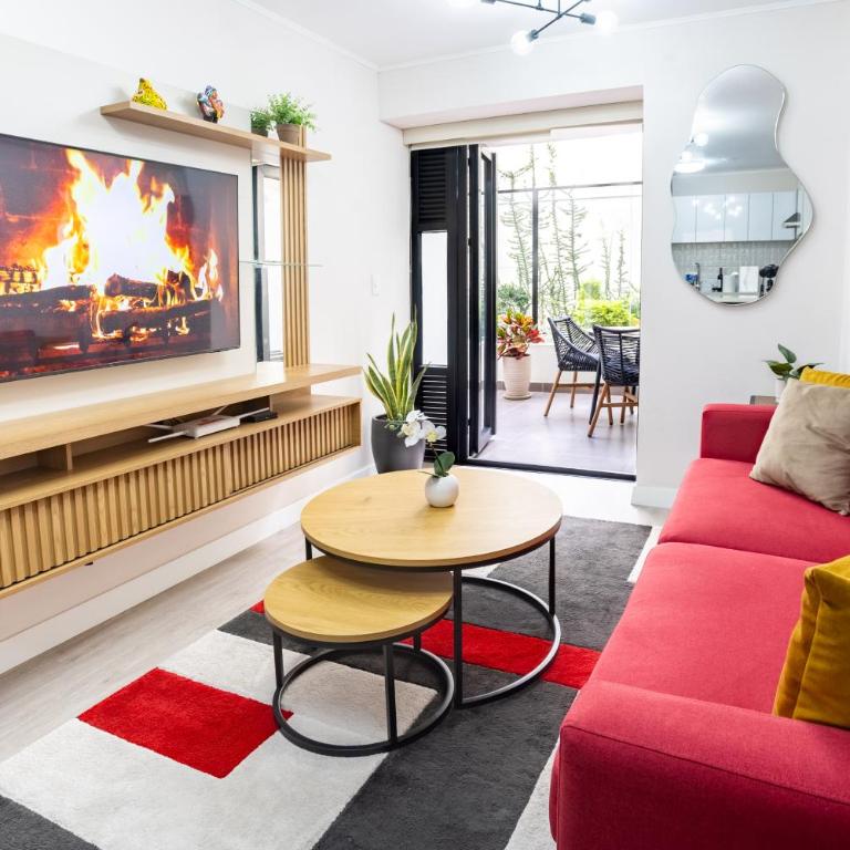 Stylish Miraflores Retreat - Patio, Pool, Garden - One-Bedroom Apartment - 21