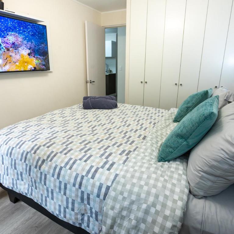 Stylish Miraflores Retreat - Patio, Pool, Garden - One-Bedroom Apartment - 3