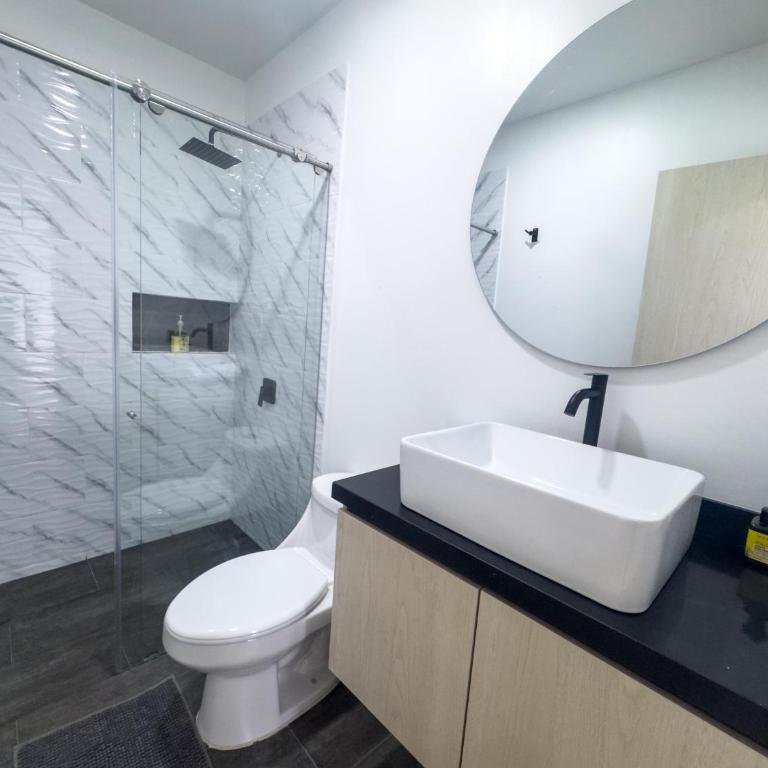 Hotel Casa Camoa - Habitación Doble con baño privado - 2