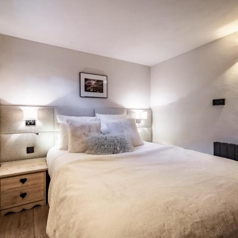 MeribelRegarsHome - Two-Bedroom Apartment - 3