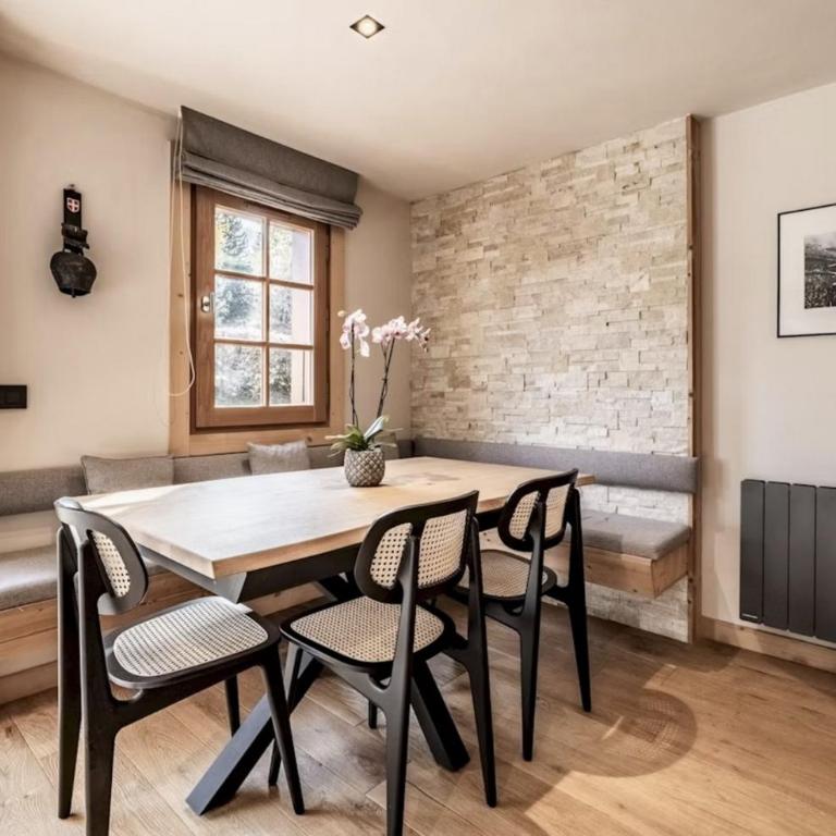 MeribelRegarsHome - Two-Bedroom Apartment - 24
