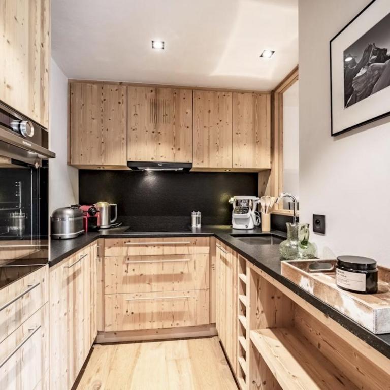 MeribelRegarsHome - Two-Bedroom Apartment - 21