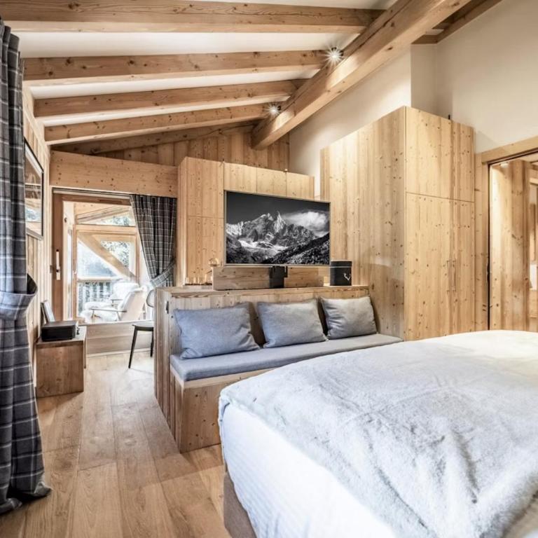 MeribelRegarsHome - Two-Bedroom Apartment - 13