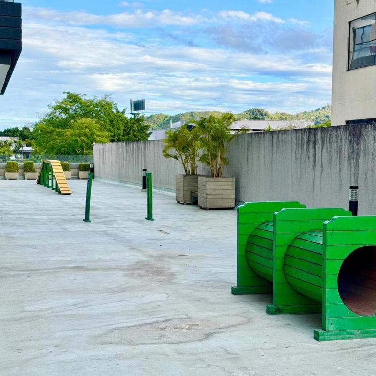 Moderno y amplio apartamento cerca a centros comerciales - Apartamento Familiar de 2 dormitorios con vistas - 34