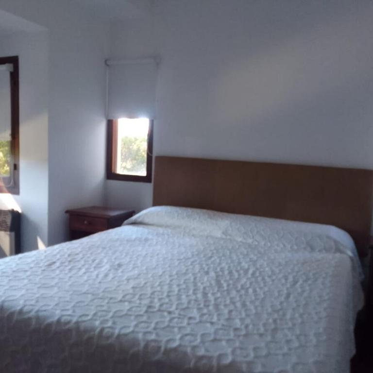 Hermosa Casa en Pinamar, con pileta al aire libre - Casa de 3 dormitorios - 4